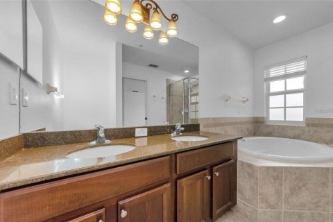 Townhouse in New Port Richey, Florida 3 bedrooms, 158.86 sq.m. № 1900246 - photo 30