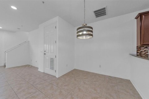 Townhouse in New Port Richey, Florida 3 bedrooms, 158.86 sq.m. № 1900246 - photo 15