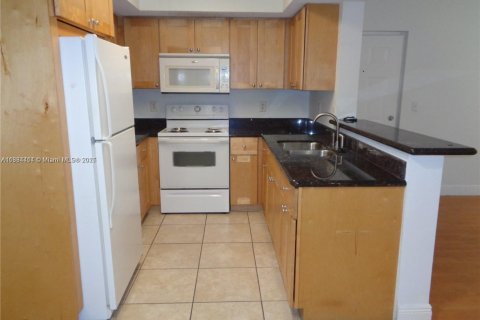 Condo in Coconut Creek, Florida, 2 bedrooms  № 1930336 - photo 2