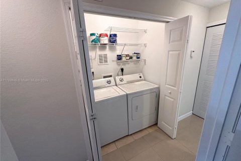 Купить кондоминиум в Дорал, Флорида 3 спальни, 121.89м2, № 1705820 - фото 6