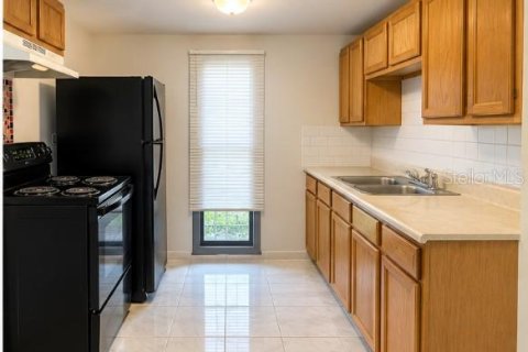 Villa ou maison à louer à Tampa, Floride: 3 chambres, 77.67 m2 № 2423892 - photo 3