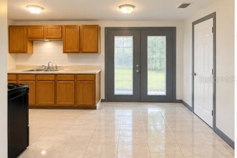 Villa ou maison à louer à Tampa, Floride: 3 chambres, 77.67 m2 № 2423892 - photo 2