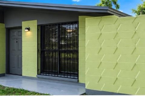Villa ou maison à Tampa, Floride 3 chambres, 77.67 m2 № 2423892