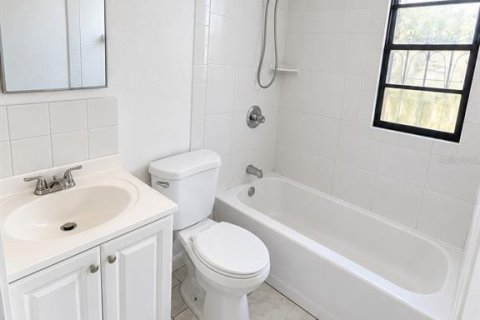Villa ou maison à louer à Tampa, Floride: 3 chambres, 77.67 m2 № 2423892 - photo 9