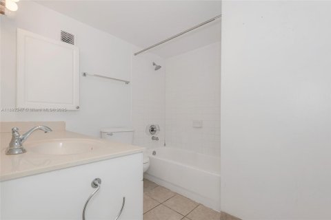 Купить кондоминиум в Майами-Бич, Флорида 1 спальня, 90.12м2, № 2021619 - фото 21