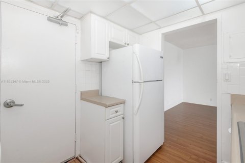 Купить кондоминиум в Майами-Бич, Флорида 1 спальня, 90.12м2, № 2021619 - фото 14