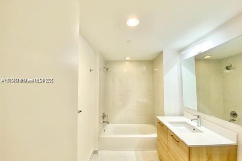 Купить кондоминиум в Норт-Майами-Бич, Флорида 1 спальня, 87.05м2, № 2035240 - фото 6