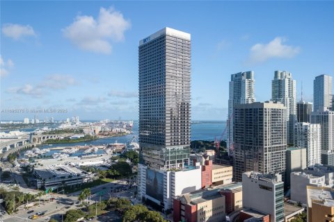 Condominio en alquiler en Miami, Florida, 1 dormitorio, 62.62 m2 № 1861551 - foto 27