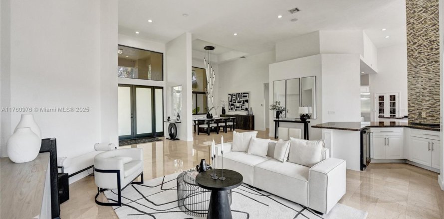 Casa en Weston, Florida 6 dormitorios, 531.31 m2 № 1635248