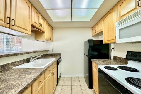 Copropriété à louer à Tampa, Floride: 1 chambre, 51.28 m2 № 2102270 - photo 4