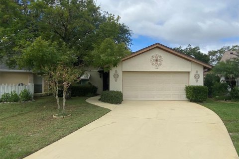Villa ou maison à Winter Springs, Floride 3 chambres, 140.28 m2 № 2388661