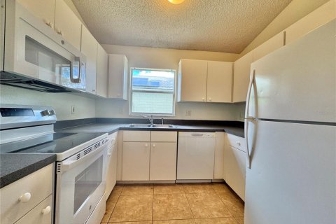 Casa en venta en Apopka, Florida, 3 dormitorios, 135.36 m2 № 1878306 - foto 18