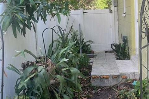 House in Tampa, Florida 3 bedrooms, 147.53 sq.m. № 2110618 - photo 25