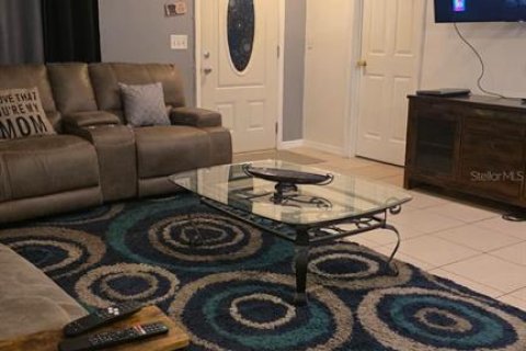 House in Tampa, Florida 3 bedrooms, 147.53 sq.m. № 2110618 - photo 5