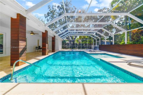 House in Palmetto Bay, Florida 4 bedrooms, 267.09 sq.m. № 1818352 - photo 1