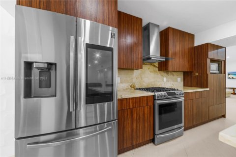 House in Palmetto Bay, Florida 4 bedrooms, 267.09 sq.m. № 1818352 - photo 3