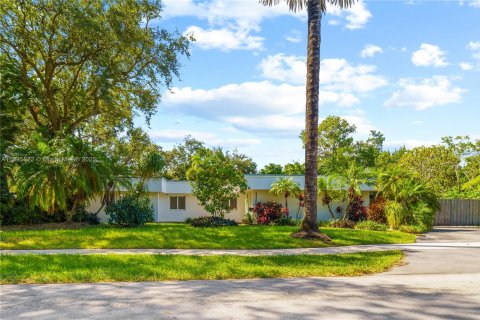 House in Palmetto Bay, Florida 4 bedrooms, 267.09 sq.m. № 1818352 - photo 24