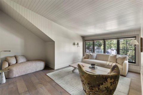 House in Winter Park, Florida 4 bedrooms, 345.6 sq.m. № 1910568 - photo 30