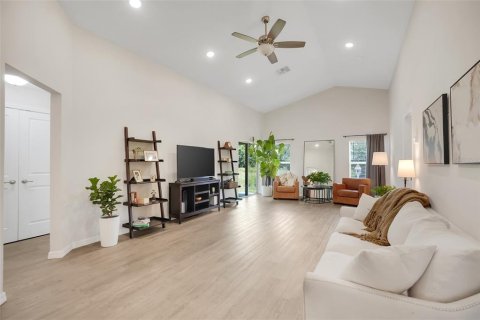 Casa en venta en Groveland, Florida, 3 dormitorios, 150.69 m2 № 2216112 - foto 17