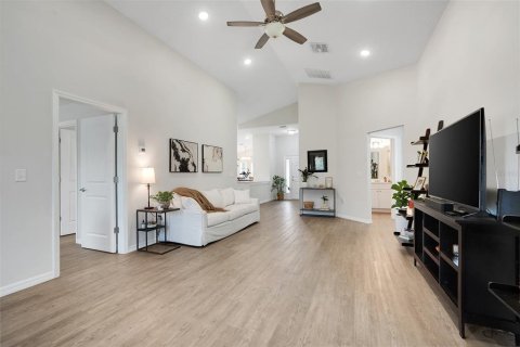 Casa en venta en Groveland, Florida, 3 dormitorios, 150.69 m2 № 2216112 - foto 18