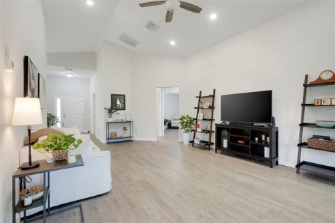 Casa en venta en Groveland, Florida, 3 dormitorios, 150.69 m2 № 2216112 - foto 16