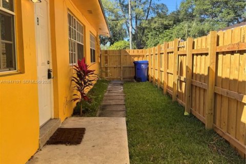 Снять в аренду квартиру в Форт-Лодердейл, Флорида 2 спальни, 60.57м2, № 2005259 - фото 5