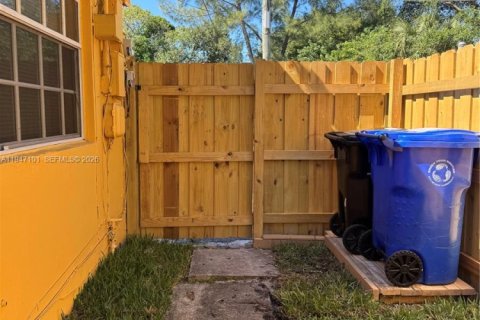 Снять в аренду квартиру в Форт-Лодердейл, Флорида 2 спальни, 60.57м2, № 2005259 - фото 4