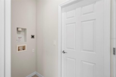 Townhouse in Davenport, Florida 3 bedrooms, 125.23 sq.m. № 1417996 - photo 9