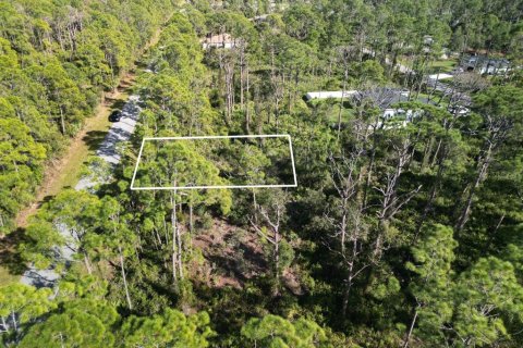 Terreno en venta en North Port, Florida № 2229055 - foto 2