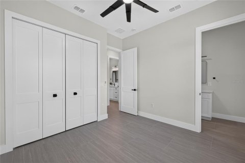 House in Port Charlotte, Florida 4 bedrooms, 222.87 sq.m. № 2298402 - photo 29