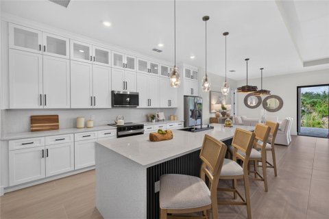 House in Port Charlotte, Florida 4 bedrooms, 222.87 sq.m. № 2298402 - photo 11