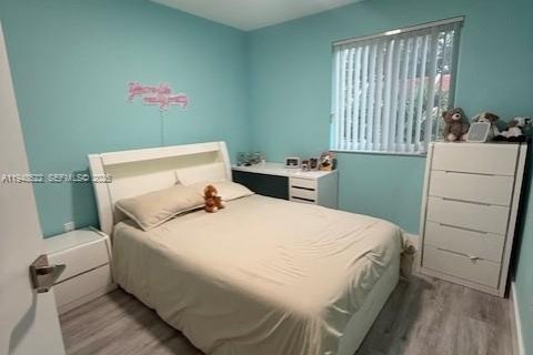 Villa ou maison à vendre à Miami, Floride: 3 chambres, 122.54 m2 № 2004241 - photo 8