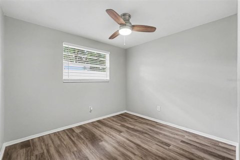 Casa en venta en Tampa, Florida, 3 dormitorios, 103.96 m2 № 2149279 - foto 11