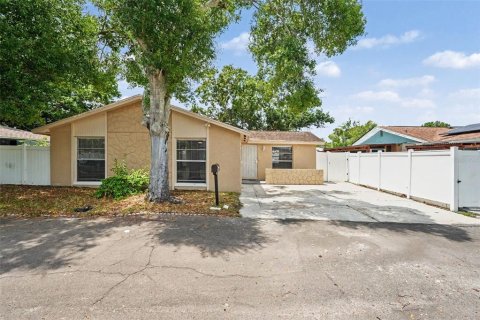 Casa en Tampa, Florida 3 dormitorios, 103.96 m2 № 2149279
