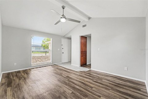 Casa en venta en Tampa, Florida, 3 dormitorios, 103.96 m2 № 2149279 - foto 4
