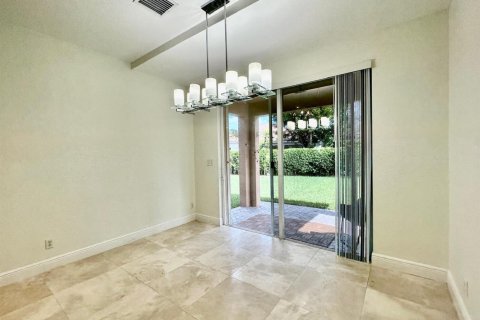 Villa ou maison à louer à Weston, Floride: 5 chambres, 282.52 m2 № 2401414 - photo 14