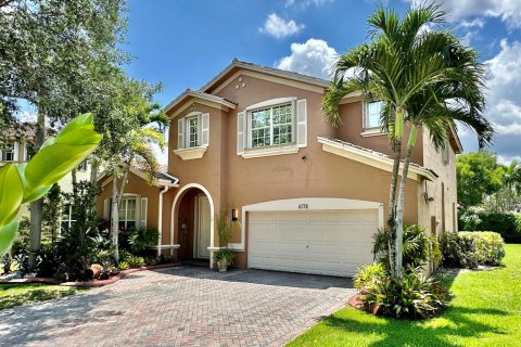 Villa ou maison à Weston, Floride 5 chambres, 282.52 m2 № 2401414
