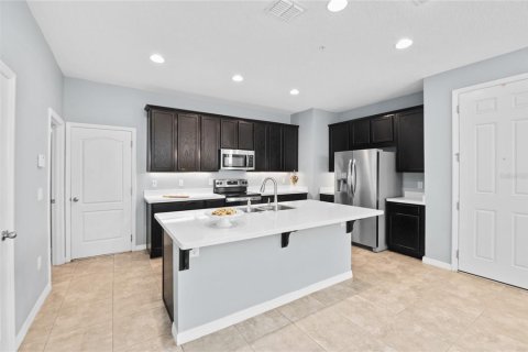 Townhouse in Sanford, Florida 3 bedrooms, 189.43 sq.m. № 1648337 - photo 10