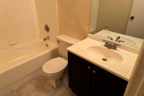Condominio en alquiler en Tamarac, Florida, 2 dormitorios, 94.11 m2 № 1932275 - foto 7