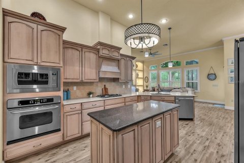 Villa ou maison à vendre à Brooksville, Floride: 3 chambres, 251.95 m2 № 2267551 - photo 14