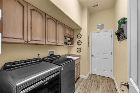 Villa ou maison à vendre à Brooksville, Floride: 3 chambres, 251.95 m2 № 2267551 - photo 28