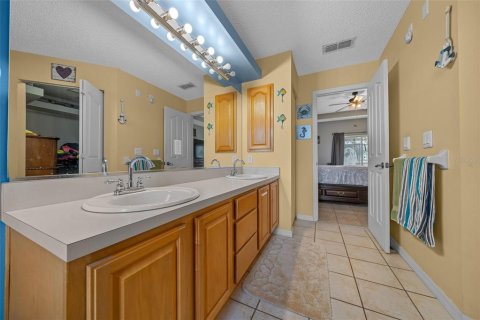 House in Ocala, Florida 4 bedrooms, 244.8 sq.m. № 1552441 - photo 20