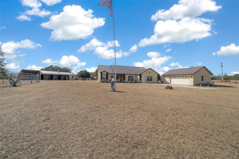 House in Ocala, Florida 4 bedrooms, 244.8 sq.m. № 1552441 - photo 5