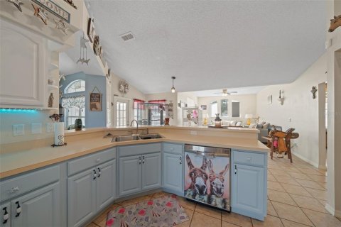 House in Ocala, Florida 4 bedrooms, 244.8 sq.m. № 1552441 - photo 13