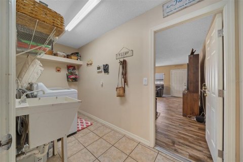 House in Ocala, Florida 4 bedrooms, 244.8 sq.m. № 1552441 - photo 25