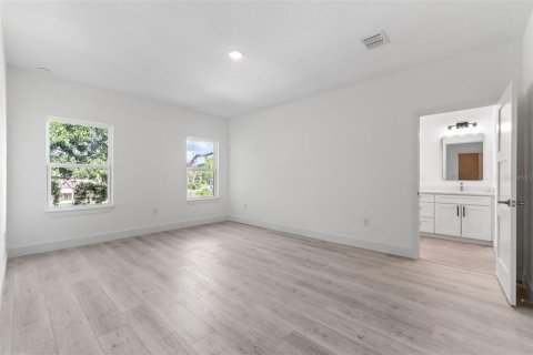 House in Orlando, Florida 4 bedrooms, 240.62 sq.m. № 1884347 - photo 23