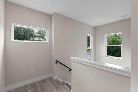 House in Orlando, Florida 4 bedrooms, 240.62 sq.m. № 1884347 - photo 20