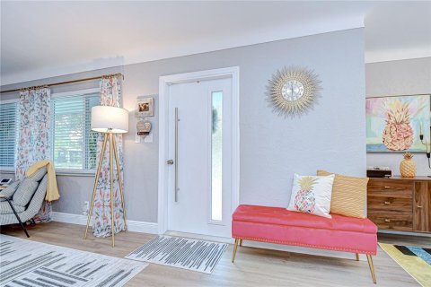 Casa en venta en Saint Petersburg, Florida, 3 dormitorios, 144.56 m2 № 2094301 - foto 3