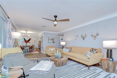 Casa en venta en Saint Petersburg, Florida, 3 dormitorios, 144.56 m2 № 2094301 - foto 9