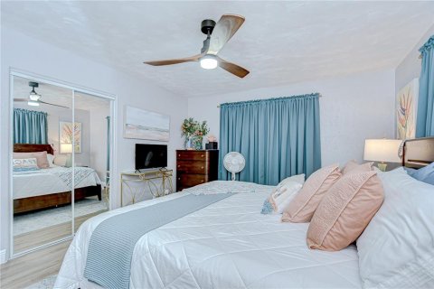 Casa en venta en Saint Petersburg, Florida, 3 dormitorios, 144.56 m2 № 2094301 - foto 15